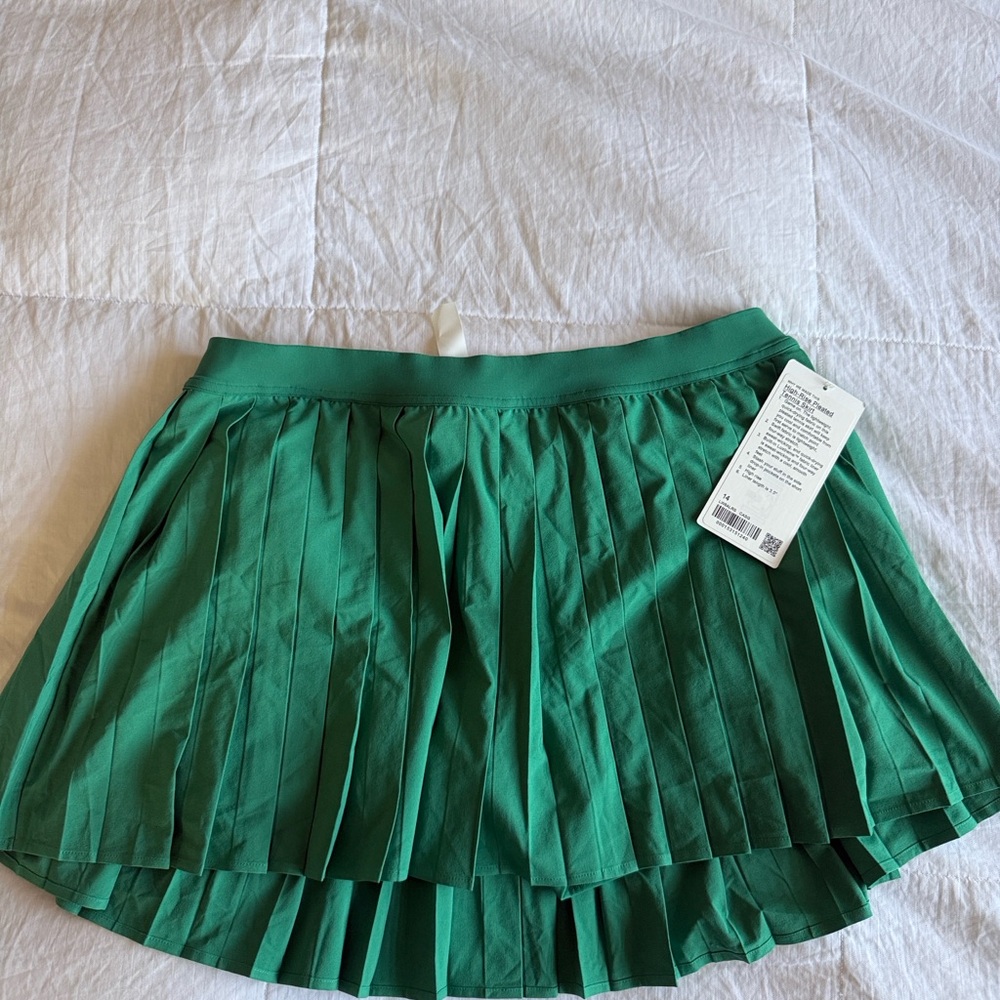 Lululemon Athletica Green Mini Skirt